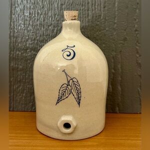 Red Wing 2007 Commemorative Beehive Jar,  Collectors Society 30th Anniversary